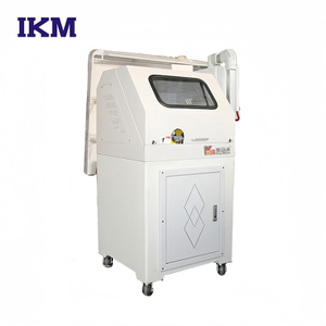 Machine de formage d'extr&eacute;mit&eacute; CNC